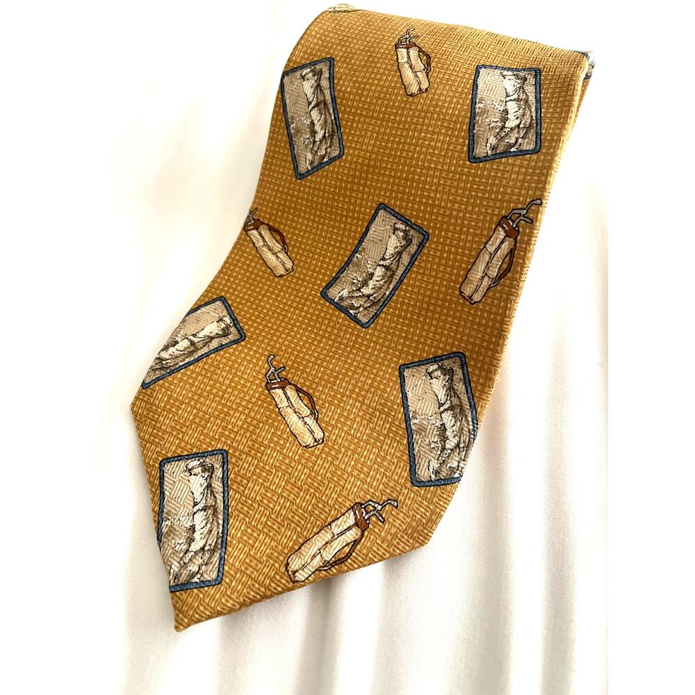 Payne Stewart 100% silk handmade tie Golf Theme 56.5" by 3.75"